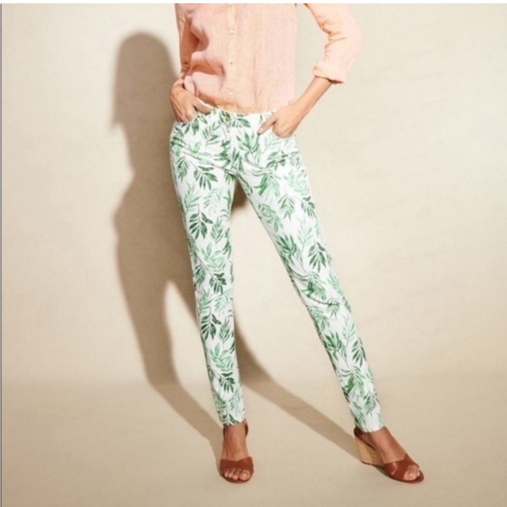 J.McLaughlin Lexi Beaumont Leaf Print Jeans Green And White